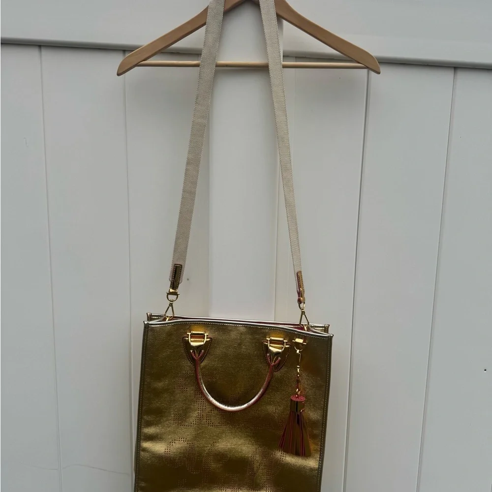 Draper James Metallic Gold "Totes Y'all" Owen Tote Bag Purse - Picture 3 of 17